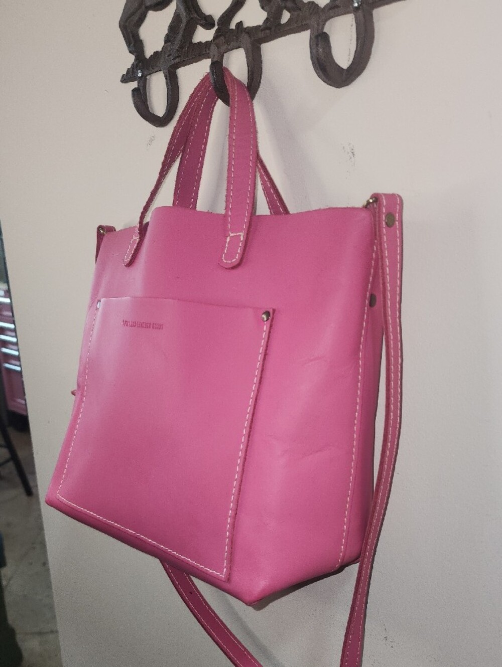 Portland Leather Margot Bubblegum Pink Smooth Leather Tote Crossbody - Picture 3 of 17